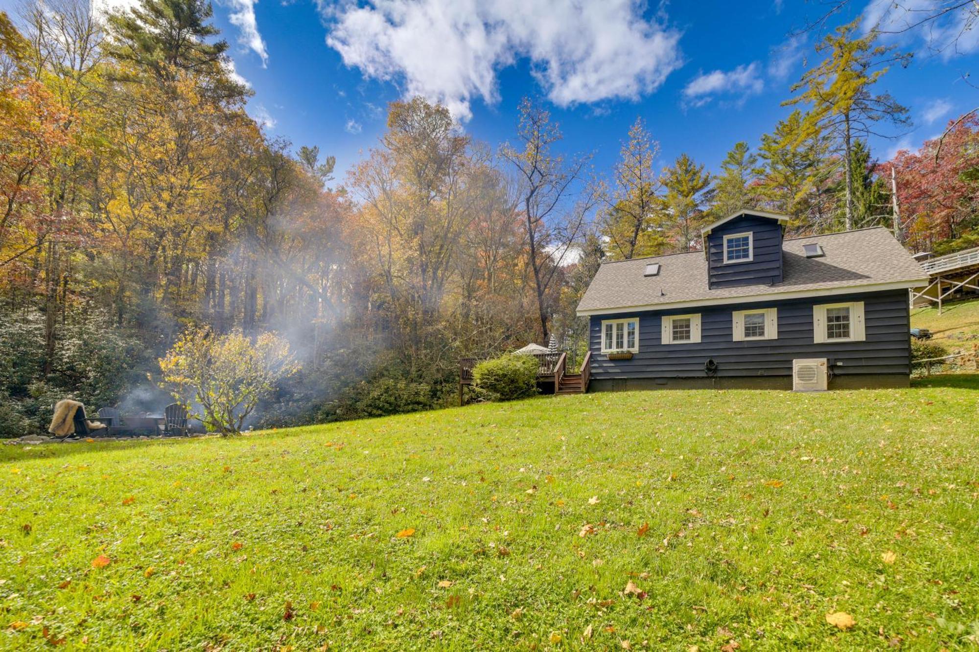 Enchanting Highlands Cottage With Pond And Falls! ภายนอก รูปภาพ